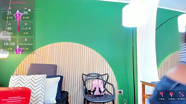 Snapshot of sophiahart chatting on May 12, 2026, 12:13 pm sophiahart online show from May 12, 2026, 12:13 pm
