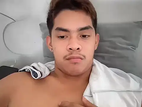 yourhotasian jhonpol16 online show from June 21, 2026, 12:46 am