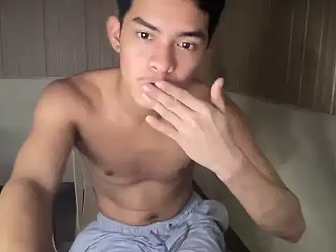 yourhotasian jhonpol16 online show from June 28, 2026, 2:06 am