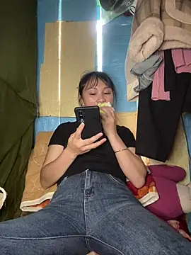 Snapshot of Kim_Kelly chatting on April 15, 2026, 4:41 am Kim Kelly online show from April 15, 2026, 4:41 am