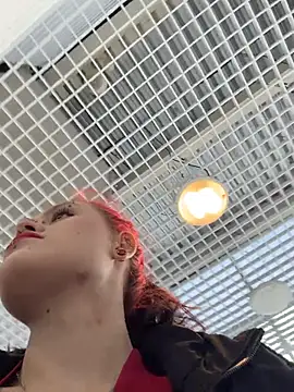 Snapshot of FoxyMood chatting on April 14, 2026, 2:17 am FoxyMood online show from April 14, 2026, 2:17 am