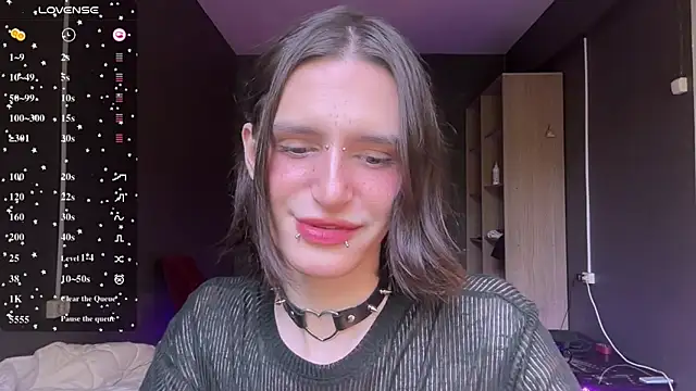 Snapshot of Niky_Long chatting on June 19, 2026, 12:31 pm Niky Long online show from June 19, 2026, 12:31 pm