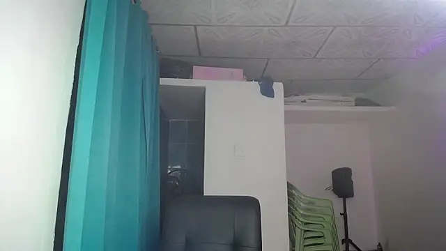 Snapshot of daira2006 chatting on April 14, 2026, 4:29 am daira2006 online show from April 14, 2026, 4:29 am