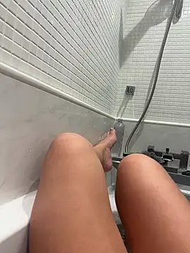 BadGirl69Me online show from April 16, 2026, 7:03 pm