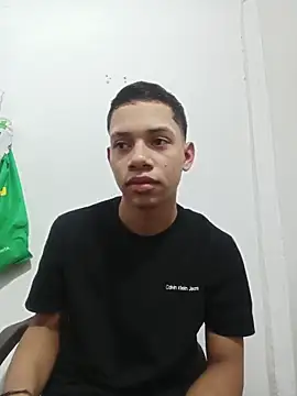 Snapshot of curious_straight_guy chatting on April 14, 2026, 3:12 am curious straight guy online show from April 14, 2026, 3:12 am