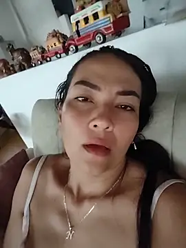 Snapshot of LuluDream chatting on June 2, 2026, 1:46 pm LuluDream online show from June 2, 2026, 1:46 pm