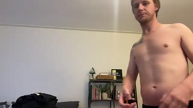 Tippygirl online show from April 14, 2026, 4:29 am