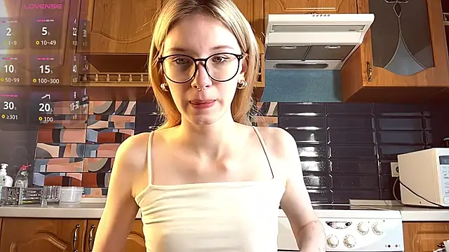 eileencrowday online show from May 4, 2026, 3:13 am