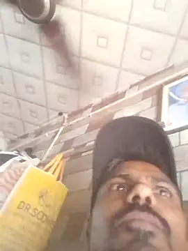 Snapshot of sk022 chatting on May 4, 2026, 7:59 am sk022 online show from May 4, 2026, 7:59 am