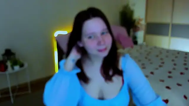 Snapshot of MooonlightSky chatting on May 8, 2026, 4:40 am MooonlightSky online show from May 8, 2026, 4:40 am