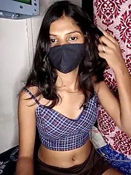 Snapshot of Miruhot chatting on April 13, 2026, 7:19 pm Miruhot online show from April 13, 2026, 7:19 pm