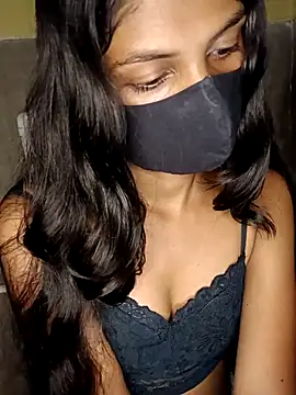 Snapshot of Miruhot chatting on April 14, 2026, 6:47 pm Miruhot online show from April 14, 2026, 6:47 pm