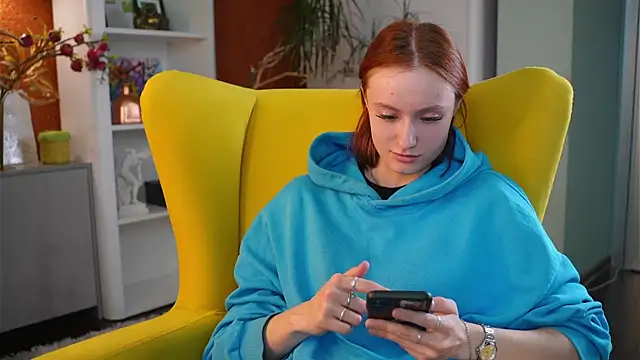 AlvaCatterton online show from April 14, 2026, 4:40 am