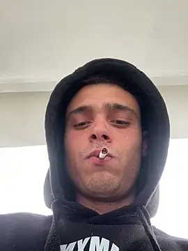 nottetempo online show from April 14, 2026, 12:22 pm