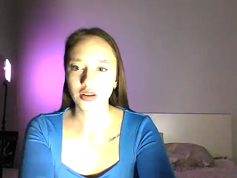 DarkMirel online show from April 18, 2026, 7:07 pm