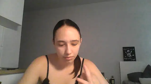 Snapshot of DarkMirel chatting on July 5, 2026, 4:03 pm DarkMirel online show from July 5, 2026, 4:03 pm