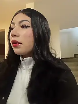 Emiily  Evans online show from April 14, 2026, 2:01 pm