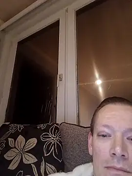 Lul18809 online show from April 14, 2026, 10:27 pm