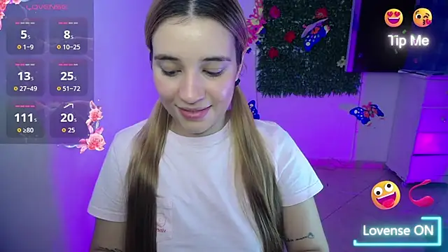 Ambar lynn01 online show from May 19, 2026, 8:15 pm