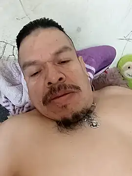 Snapshot of Oskr2024XXX chatting on February 4, 2026, 8:25 pm Oskr2024XXX online show from February 4, 2026, 8:25 pm