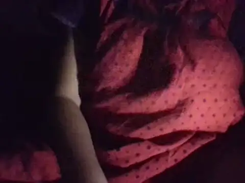 Snapshot of RUHIJNJ chatting on April 15, 2026, 6:37 pm RUHIJNJ online show from April 15, 2026, 6:37 pm