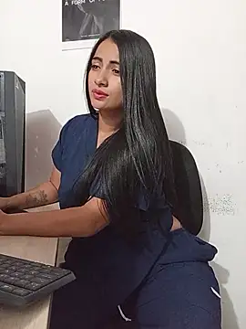 DaniellaGiraldo online show from June 23, 2026, 1:42 pm