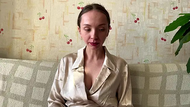 Snapshot of AdriannaBill chatting on May 27, 2026, 2:58 pm AdriannaBill online show from May 27, 2026, 2:58 pm