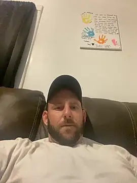 phattyluv89 online show from April 28, 2026, 2:27 am