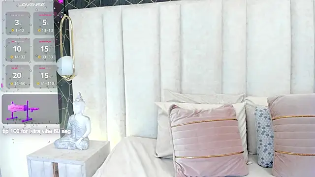 im miaadoll online show from June 13, 2026, 12:47 pm