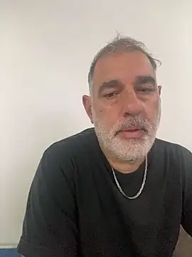 Snapshot of Calamar70 chatting on April 15, 2026, 8:09 pm Calamar70 online show from April 15, 2026, 8:09 pm