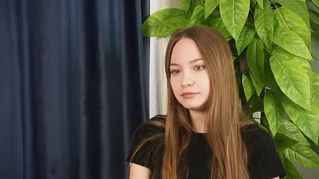 PattieGrzywinski online show from April 17, 2026, 11:02 am