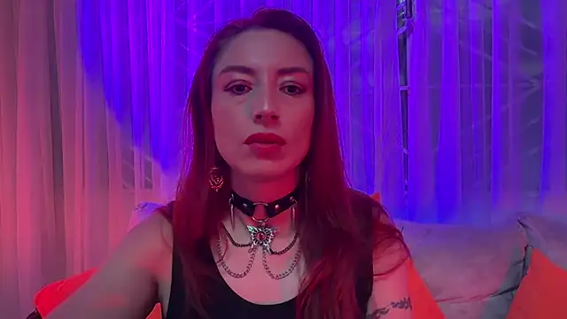 Snapshot of Queenscarlettsecret chatting on July 11, 2026, 1:14 pm Queenscarlettsecret online show from July 11, 2026, 1:14 pm