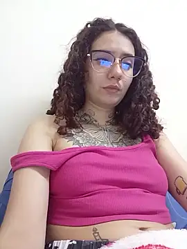 Aura Phone online show from May 14, 2026, 3:46 am