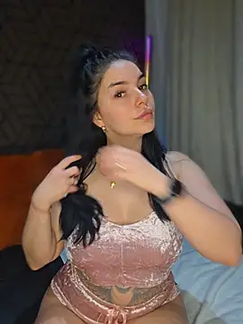 SierraRhodes online show from April 25, 2026, 9:12 pm