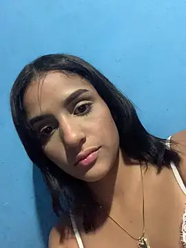 chica perfect online show from May 26, 2026, 2:40 am