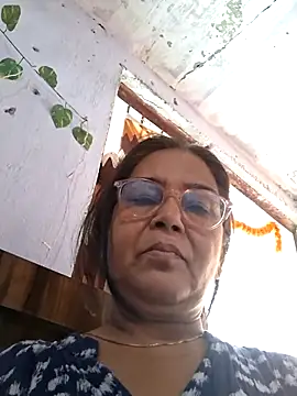 Snapshot of Shalini3456 chatting on April 23, 2026, 8:35 am Shalini3456 online show from April 23, 2026, 8:35 am