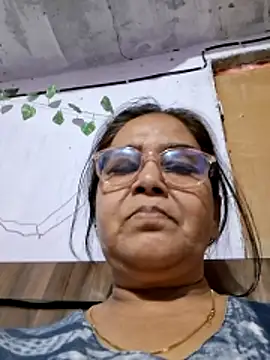 Snapshot of Shalini3456 chatting on April 24, 2026, 8:28 am Shalini3456 online show from April 24, 2026, 8:28 am