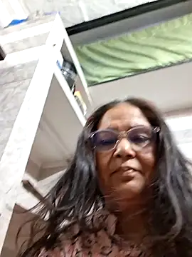 Snapshot of Shalini3456 chatting on May 15, 2026, 6:42 am Shalini3456 online show from May 15, 2026, 6:42 am