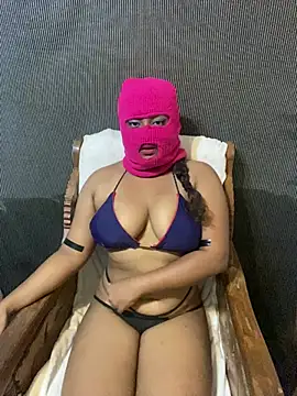 Snapshot of peacheypink chatting on May 13, 2026, 2:47 pm peacheypink online show from May 13, 2026, 2:47 pm