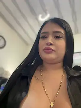 Sara fun online show from March 18, 2025, 4:37 pm