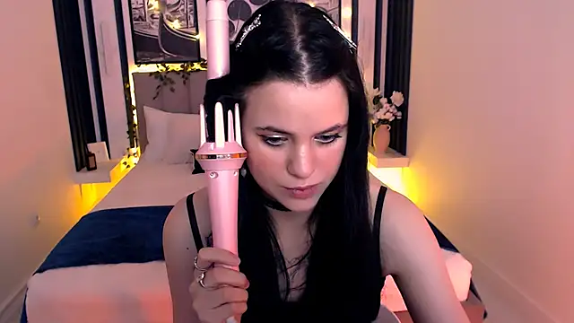  Scarlett Lee  online show from April 21, 2026, 9:48 am