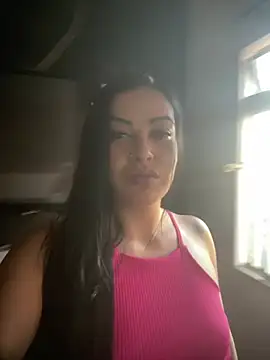 novinhahot18 online show from April 15, 2026, 7:58 pm