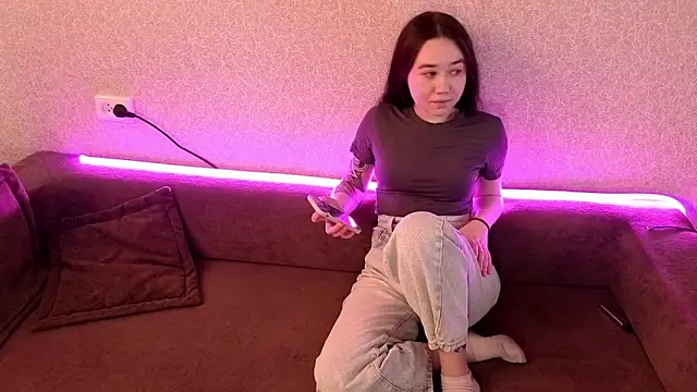 BabySweet001 online show from April 21, 2026, 11:05 am