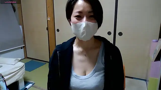 rin2432 online show from May 5, 2026, 2:58 pm