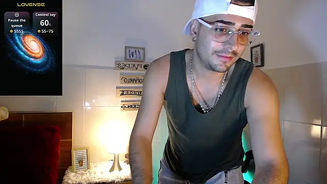 Snapshot of andders_ chatting on May 19, 2026, 1:56 am andders online show from May 19, 2026, 1:56 am