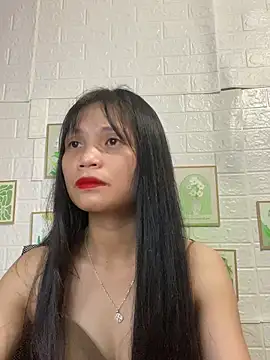 -Lucie-e online show from May 29, 2026, 2:26 pm