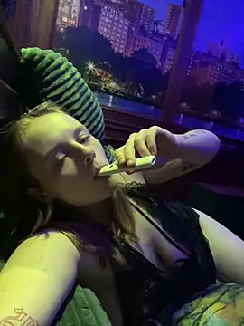 Snapshot of skyerose11 chatting on May 7, 2026, 8:58 pm skyerose11 online show from May 7, 2026, 8:58 pm