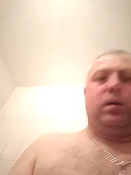 Snapshot of Anatolii_77 chatting on May 1, 2026, 9:03 am Anatolii 77 online show from May 1, 2026, 9:03 am