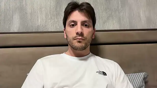 Snapshot of italianass94 chatting on April 16, 2026, 9:39 pm italianass94 online show from April 16, 2026, 9:39 pm