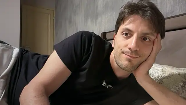 Snapshot of italianass94 chatting on May 12, 2026, 7:33 pm italianass94 online show from May 12, 2026, 7:33 pm